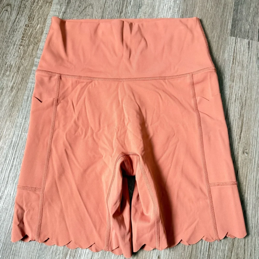 Aerie Offline Goals Bike Short High Rise Scallop Hem Shorts Orange Coral S M - Picture 2 of 9